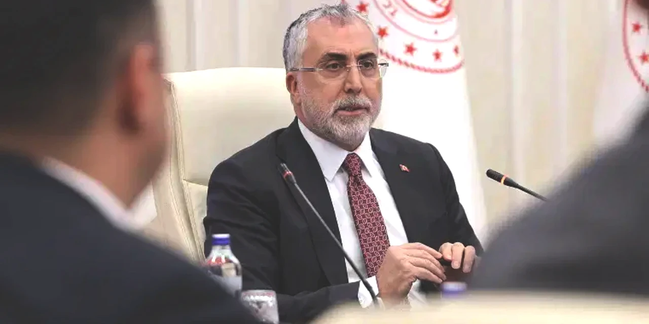 asgari-ucrete-zam-kararini-acikladi-alt-alta-koyunca-sonuc-ortaya-cikti-5.jpg